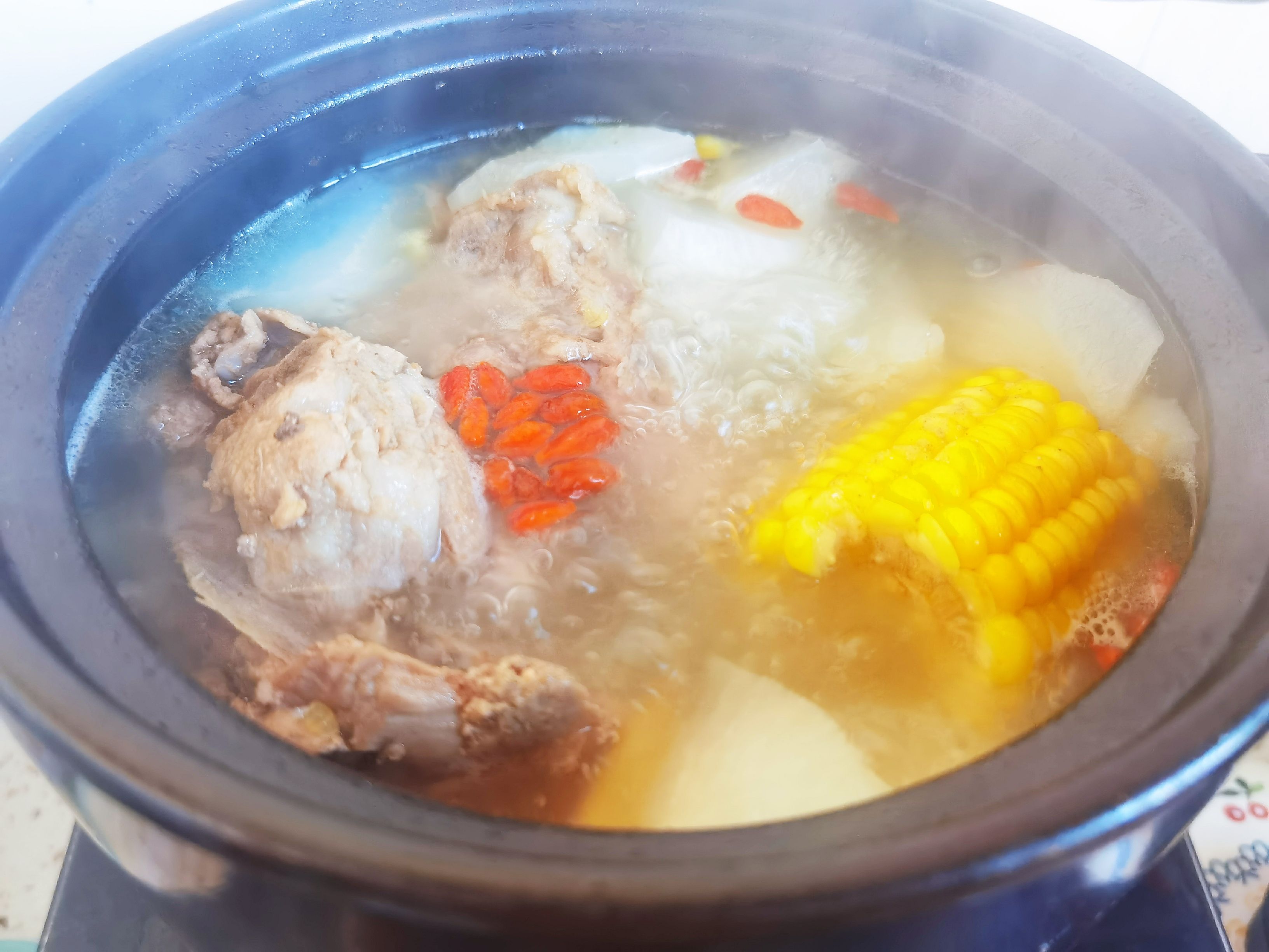 After The Winter Cools Down, The "fairy Vegetables" are Warm with Meat and Soup recipe