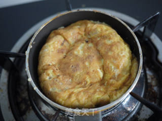 Luncheon Meat Omelette recipe