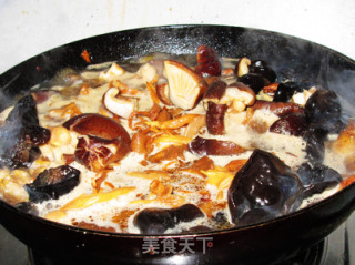 Piaoxiang Chicken Assorted Hot Pot recipe