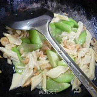 Stir-fried Loofah with Yuba recipe