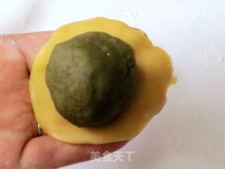 Preheating Mid-autumn Festival~~【three-color Filling Cantonese-style Mooncakes】 recipe