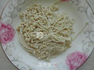 Bacon Roll with Enoki Mushroom recipe