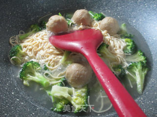 Beef Balls and Broccoli Boiled Dried Shreds recipe