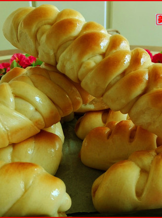 Lotus Seed Fancy Bread recipe