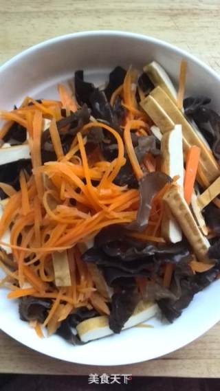 Carrots Mixed with Fragrant Dried recipe