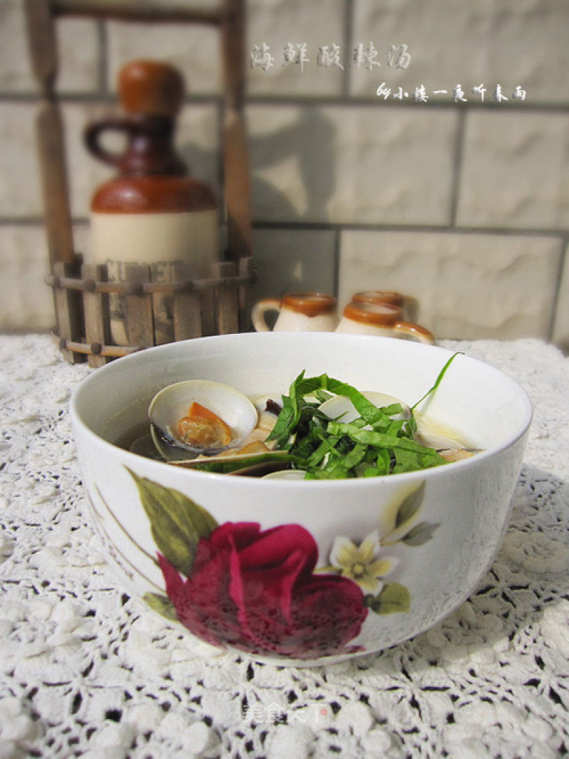 A Good Way to Prevent Colds from The Cold-seafood Hot and Sour Soup recipe