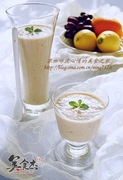 Banana Kiwi Milkshake recipe