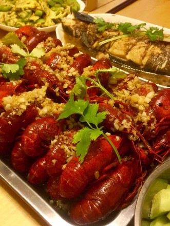 Spicy Crayfish with Garlic recipe