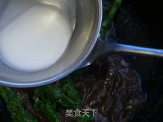 Stir-fried Red Milk Porcini Mushrooms recipe