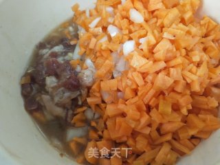 Donkey Meat and Carrot Stuffed Buns recipe