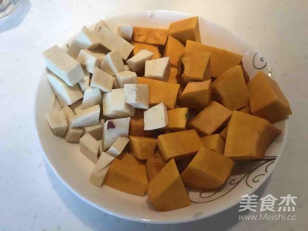 Pumpkin Golden Noodles recipe