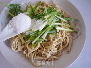 Scallion Mixed with Bean Curd recipe