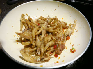 Chicken Feet with Chopped Peppers--home Cooking recipe