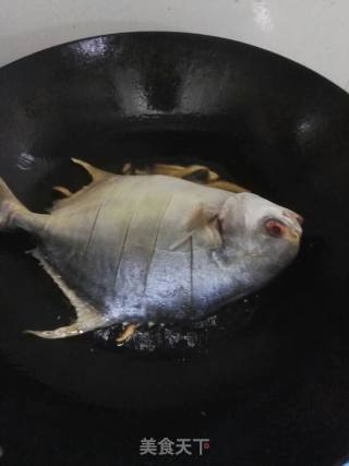 Braised Golden Pomfret recipe