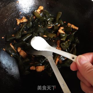 Braised Pork Belly with Seaweed recipe
