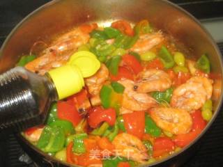 Stir-fried Prawns with Ginkgo Green Red Pepper recipe