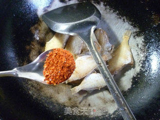 Spicy Small Rubber Fish recipe