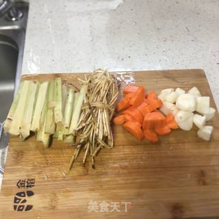Horseshoe Water with Bamboo Cane, Carrot and Horseshoe recipe