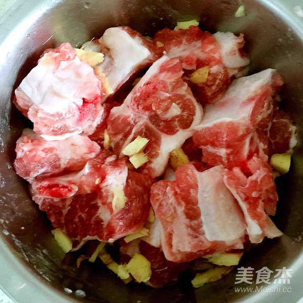Steamed Pork Ribs with Pumpkin in Microwave Black Bean Sauce recipe