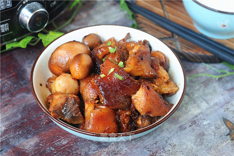 Three Cups of Soy Sauce Pork Trotters recipe