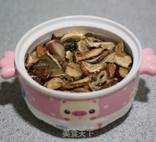 Warm and Warmth in Winter---stewed Pork Ribs with Porcini Mushrooms recipe