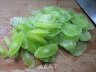 Stir-fried Lettuce with Goose Gizzards recipe