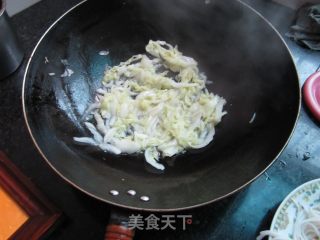 Scrambled Eggs with Cabbage recipe