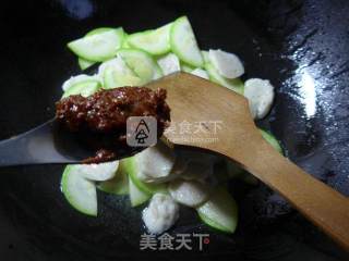 Stir-fried Zucchini with Cuttlefish Balls in Beef Sauce recipe