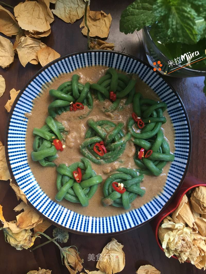 Cowpea Rings with Sesame Sauce recipe