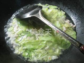 Shredded Pork, Cabbage and Broad Bean Soup recipe