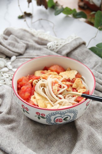 Ramen with Tomato and Egg Sauce recipe