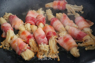 Pan-fried Bacon and Enoki Mushroom Roll recipe