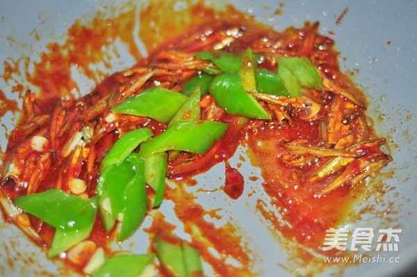 Stir-fried Dried Petrel Fish with Chili recipe