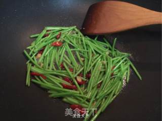 Fried Sweet Potato Stems with Zhitian Pepper recipe