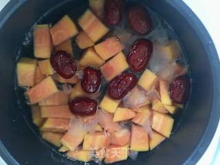 Papaya and Tremella Sweet Soup recipe