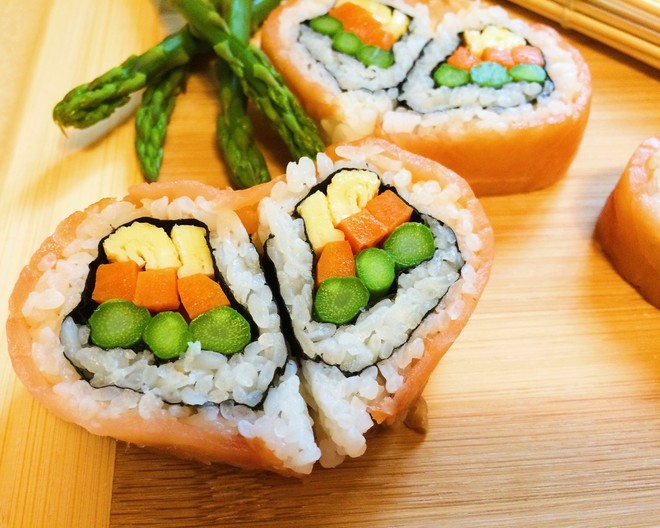 Heart-shaped Sushi Rolls Full of Love recipe