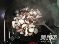 Stir-fried Pork with Mushrooms recipe