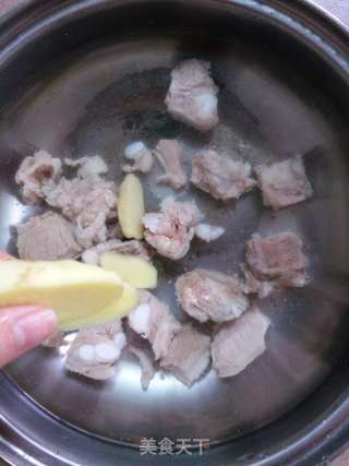 Seaweed Pork Ribs Soup recipe