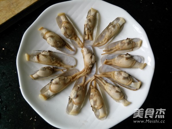 Scallion Razor Clams recipe