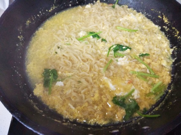 Instant Noodles with Egg recipe