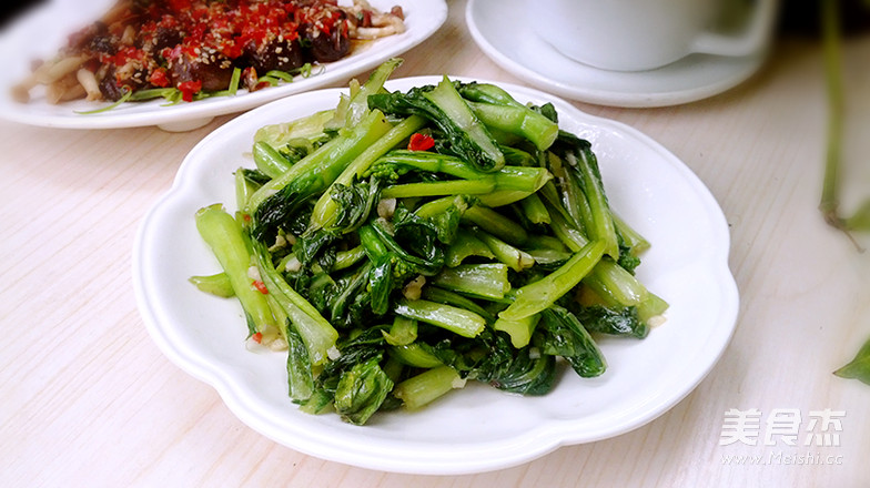 Stir-fried Vegetable Core with Garlic recipe