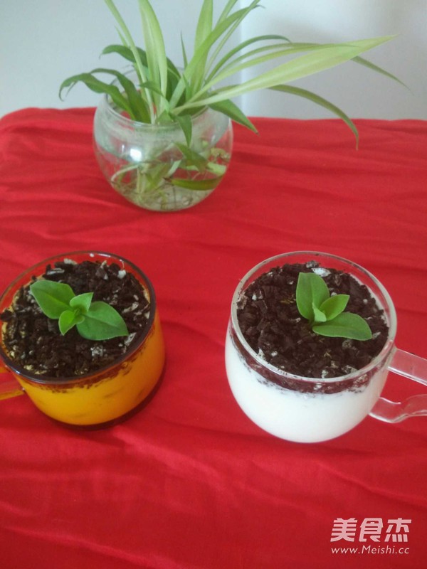 Honey Bean Oreo Yogurt Cup recipe