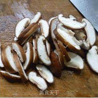 Fried Japanese Pumpkin with Shiitake Mushrooms recipe