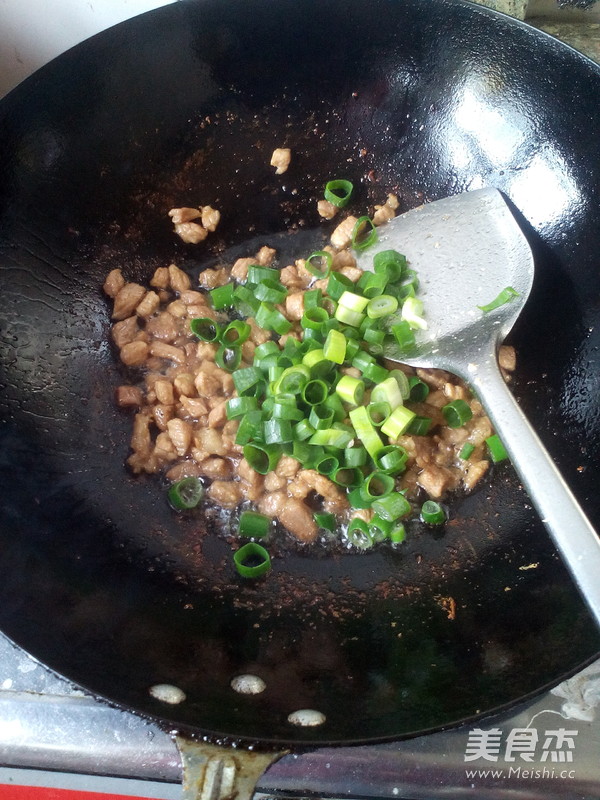 Stir-fried Small Tofu with Diced Pork recipe