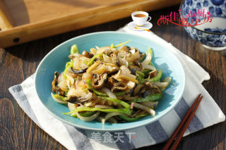 Stir-fried Shredded Eel with Green Pepper and Onion recipe