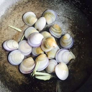 Steamed Egg with Clams recipe