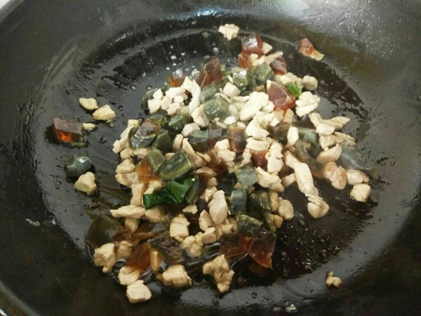 Spinach Songhua Egg Lean Pork Congee recipe