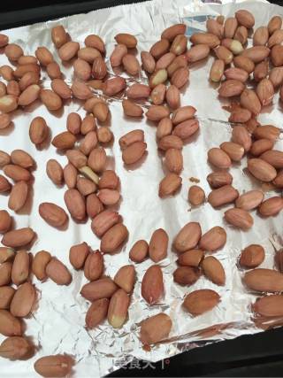 Peanuts Mixed with Lettuce recipe