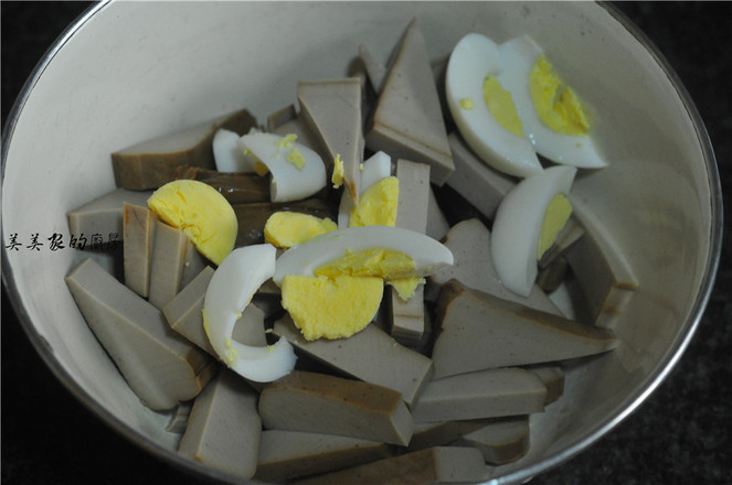 Marinated Tofu with Egg recipe