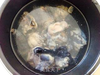 [black-bone Chicken and Radish Soup]---the Black-bone Chicken that is Good for Women Has A Different Taste recipe